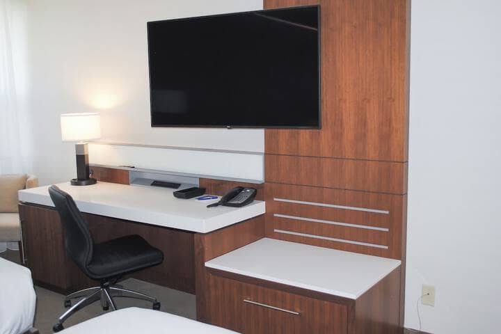 Room 9 of 61